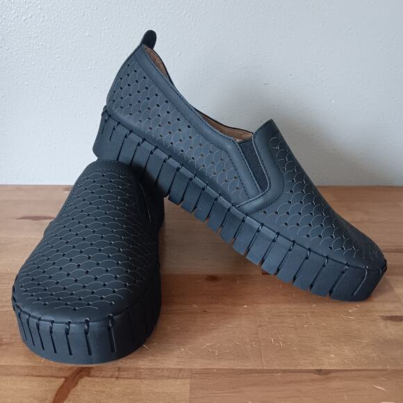 Glolily Shoes - Glolily Elle Platform Wave Perf Black, EPW-601 Women's Size 9M - Pre-owned